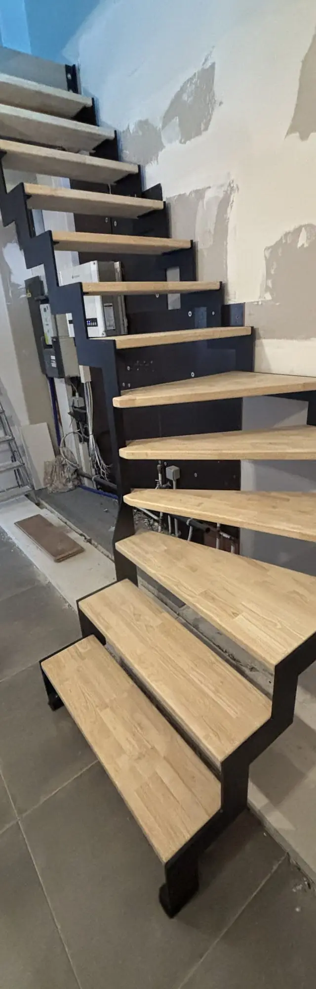 Rubberwood treden met metaal trapboom